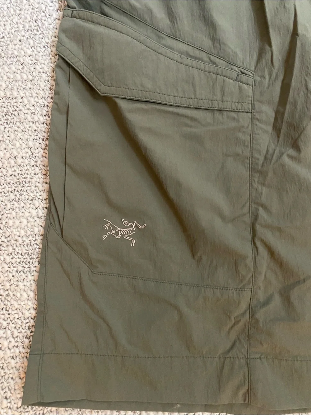 Arcteryx Rampart Shorts Mens Size 38 Olive Green Cargo Hiking Climbing Gorpcore